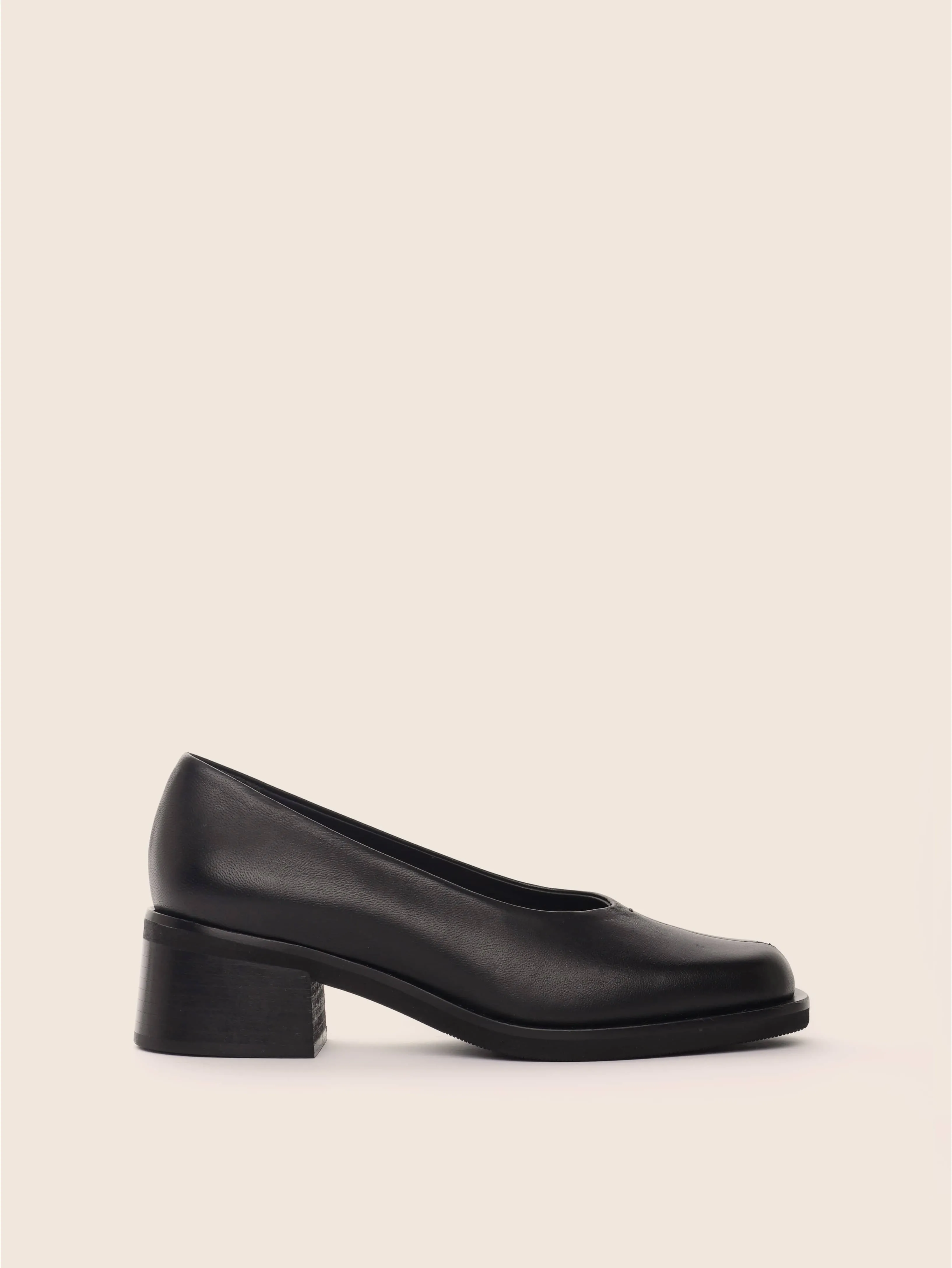 Cannella Black Pump